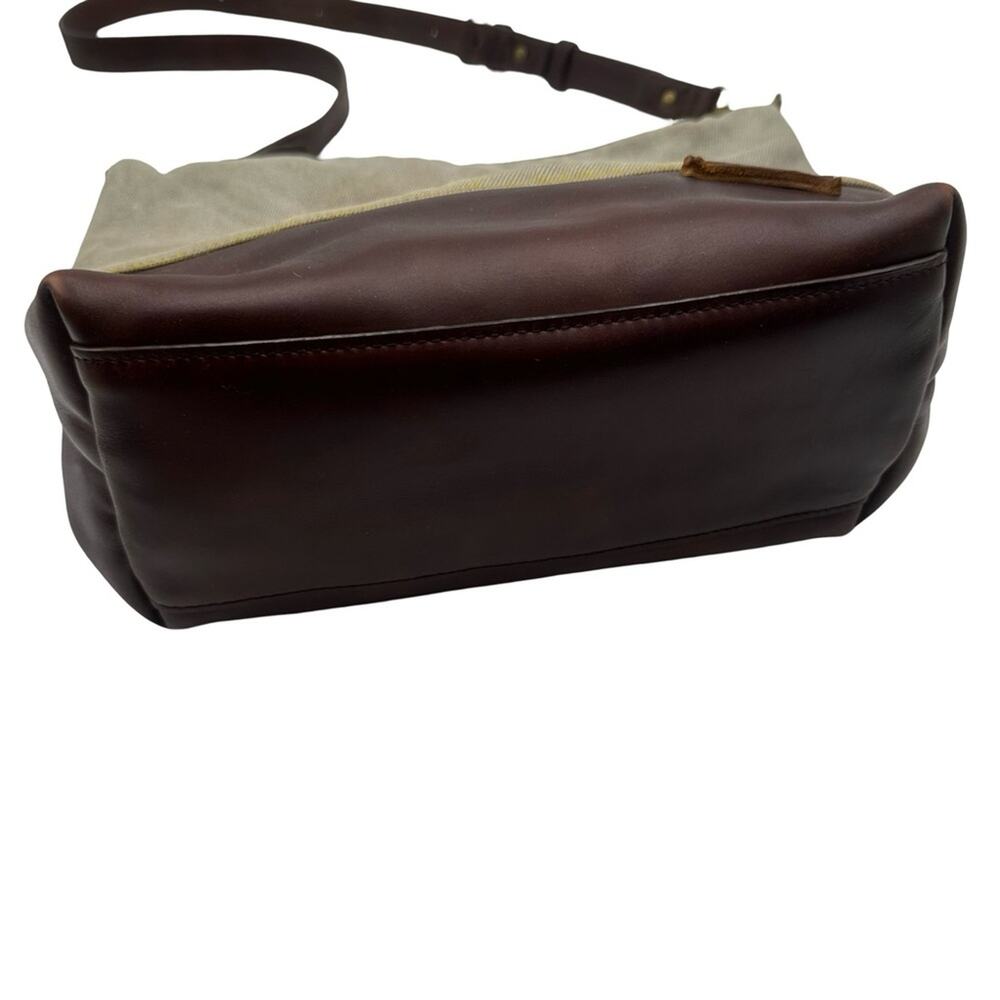 L.L.BEAN women's leather and cotton crossbody handbag  style ID 506535 - Picture 3 of 14